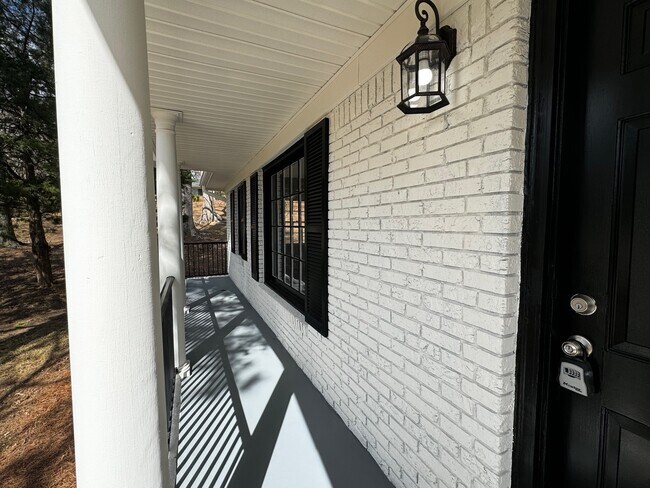 Photo - 215 Rivermont Rd