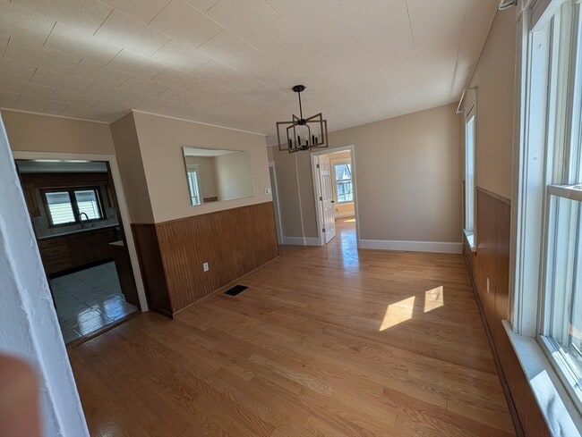 Building Photo - 20 Fairmount St Unit 2