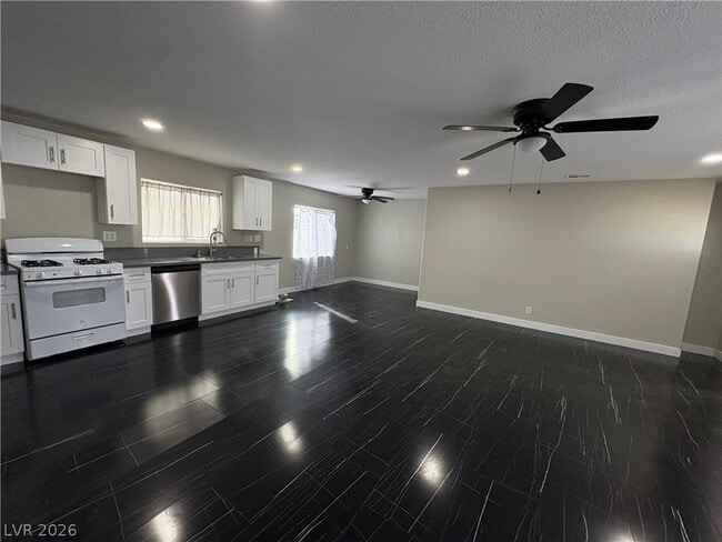 Photo - 223 Mojave Ln