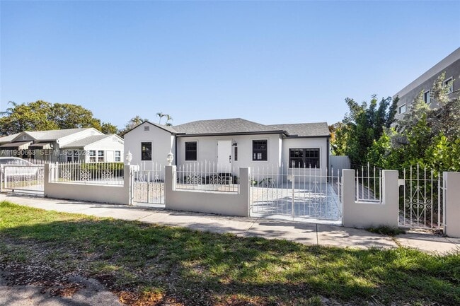 Photo - 3640 SW 13th St