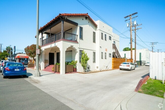 Building Photo - 358 Orange Ave Rental