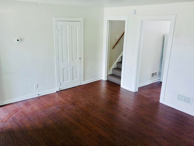 Photo - 1440 Smith St