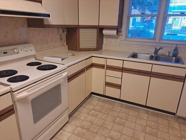 Photo - 1184 Partridge Ln