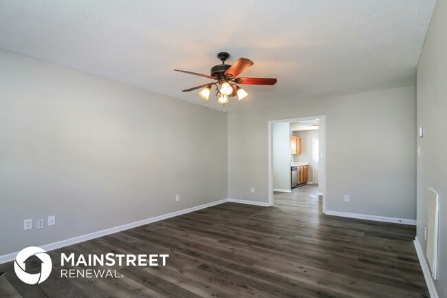 Photo - 490 Mae Stone Dr