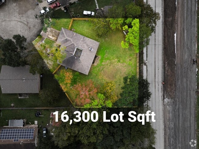 Building Photo - 14330 Templar Ln Rental