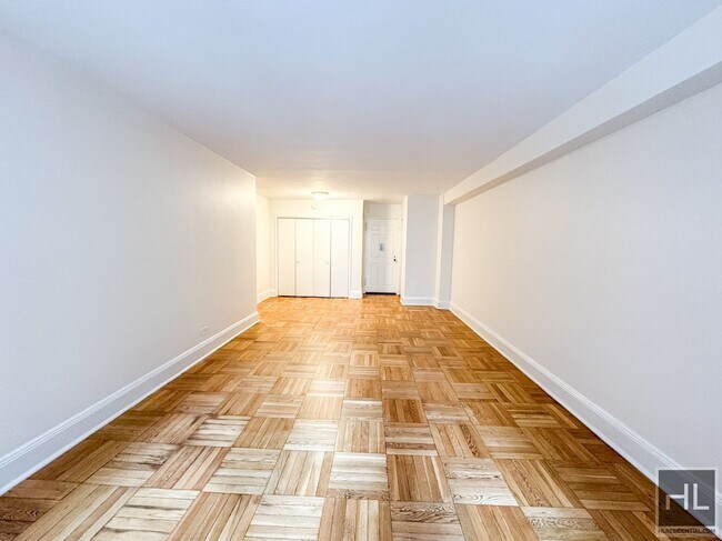 Photo - East 79th Street Unidad 2D