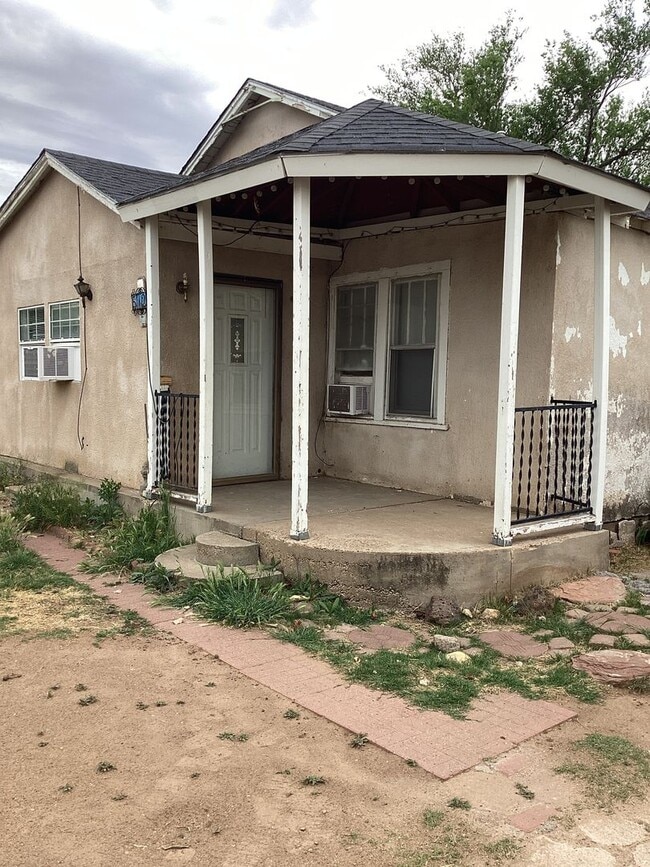 Building Photo - Nice 2 Bedroom Home!  Pets Welcome!