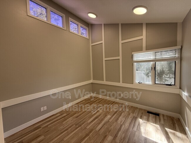 1221 28th Ave