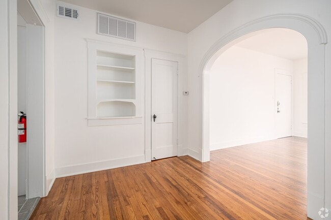4907 Louisiana St Unit 2