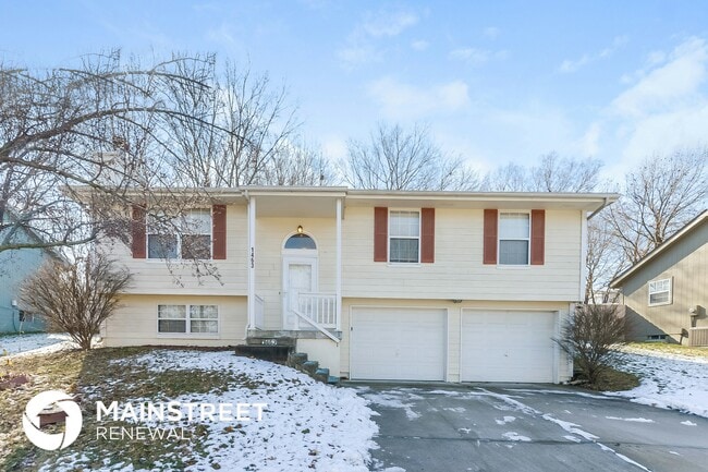 Building Photo - 1463 NW Foxboro Rd