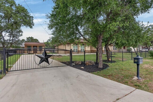 Photo - 212 Knights Row