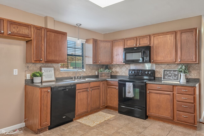 Photo - 3427 Horseshoe Trail