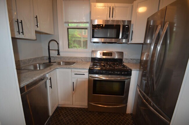Photo - 301 W 5th Ave Unit Rear