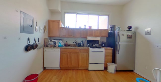 Building Photo - 67 Symphony Rd