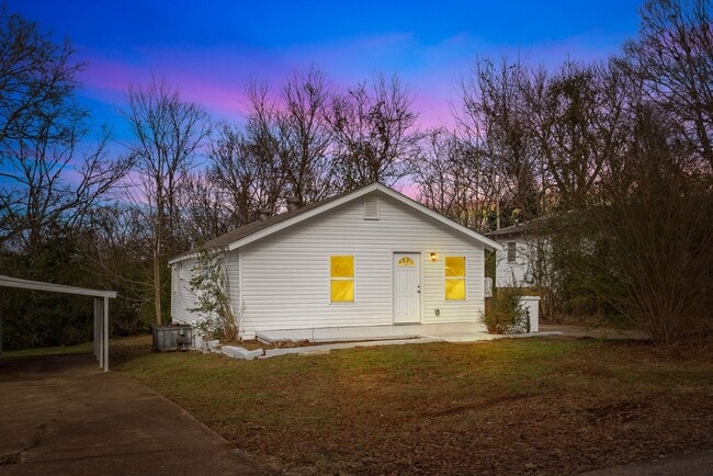 Cozy and Newly Renovated 3 Bedroom 2 Bath ... - Cozy and Newly Renovated 3 Bedroom 2 Bath ... House