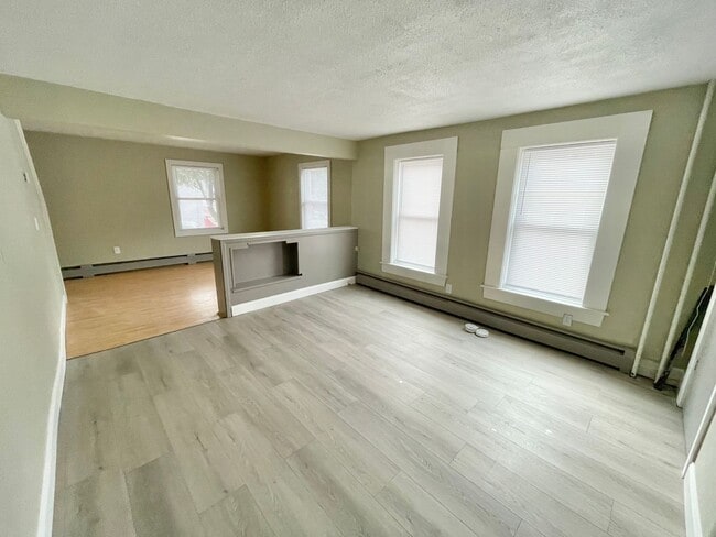 Photo - 20 Latham Ct Unit 1