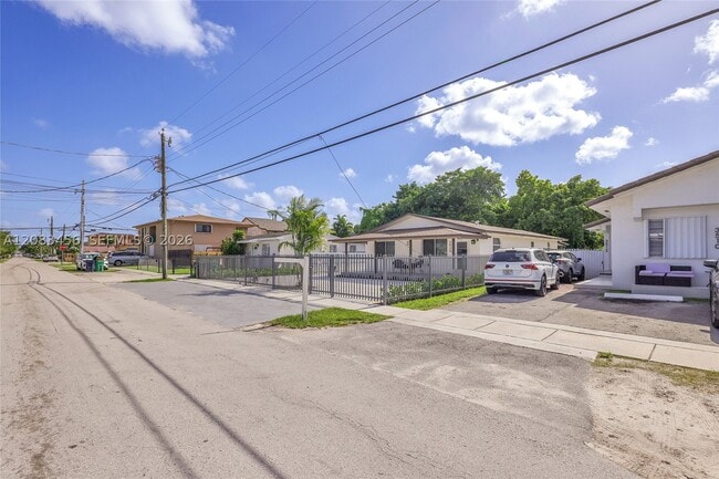 Photo - 3520 SW 88th Ct Unit 1