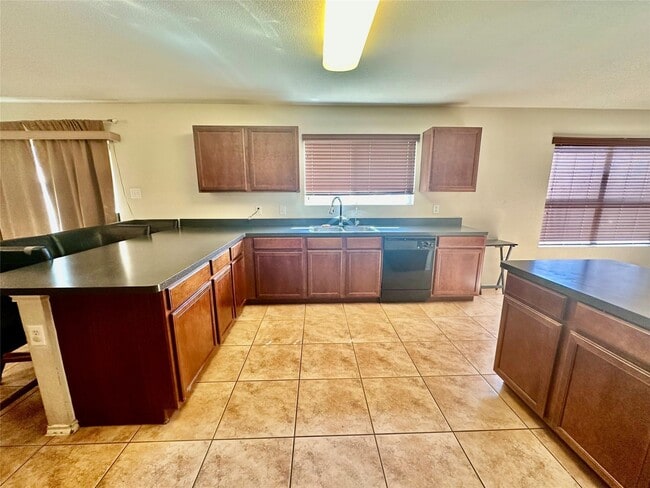 Photo - 4900 Meadow Trails Dr