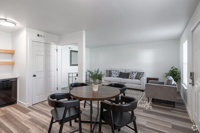 2BR, 1BA - 860 SF - Dining Area - Greenway Flats