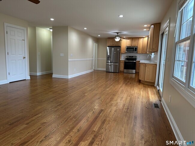 Photo - 128 Center Rd