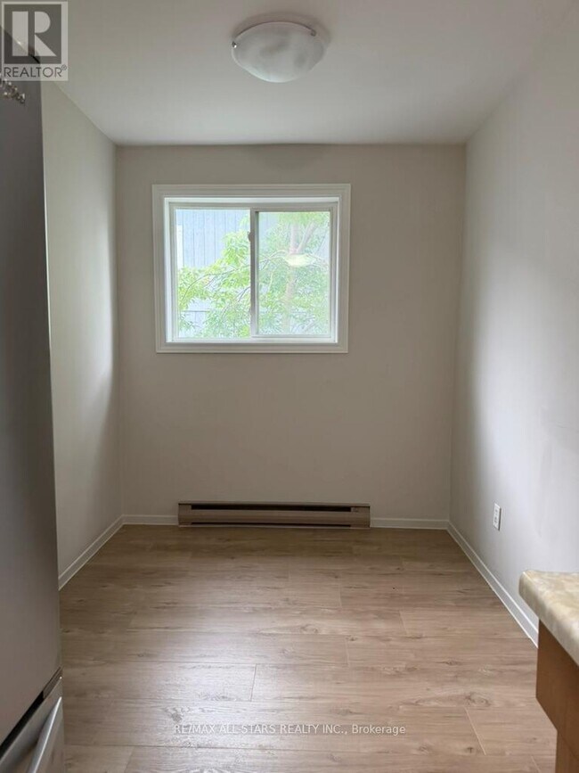 Photo - 73 Albert St Unit 8