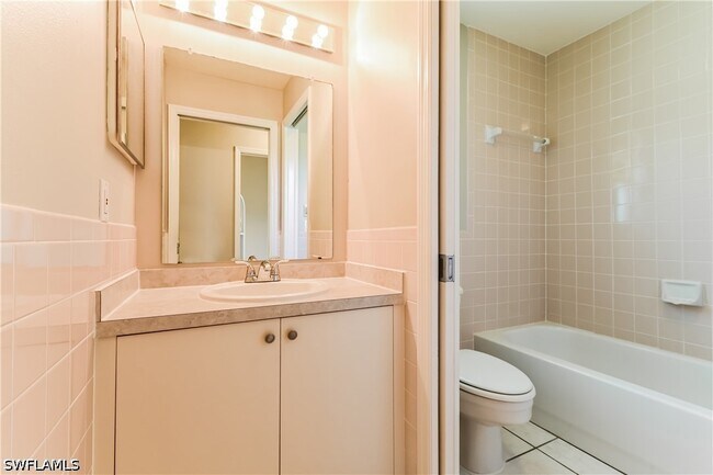 Photo - 306 NE 17th Pl