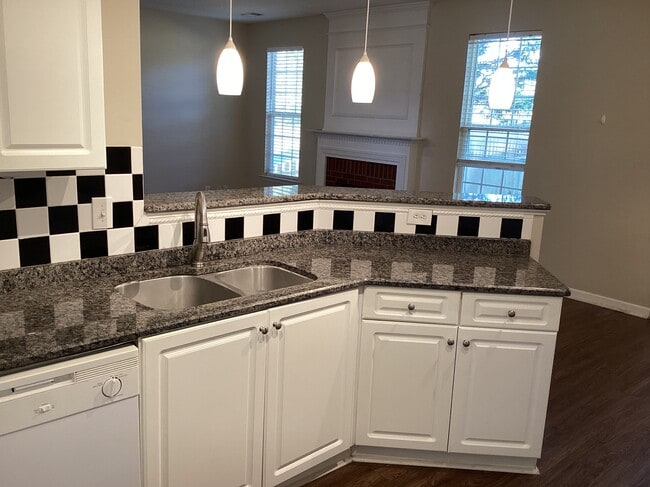 Photo - 121 Sandy Ln