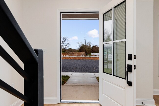 Photo - 619 N Main St