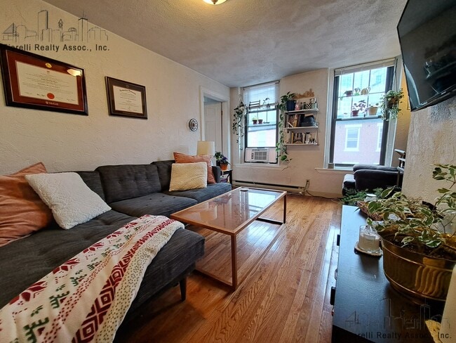 Photo - 165 Endicott St Unit 3