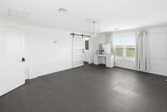 Photo - 6815 W Encinas Ln