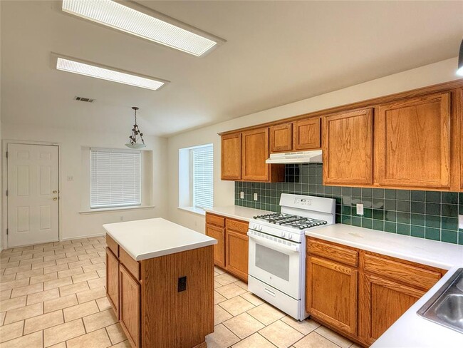 Photo - 700 House Creek Dr