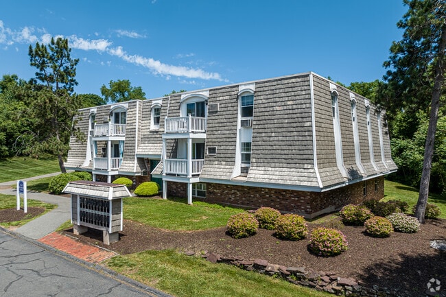 The Glenbrook at Rocky Hill