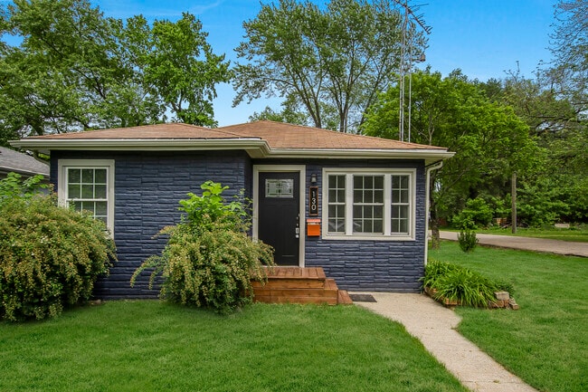 Building Photo - 130 S Park Rd