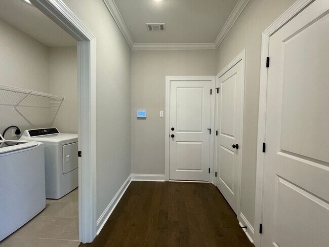 Photo - Executive Rental in AU Club