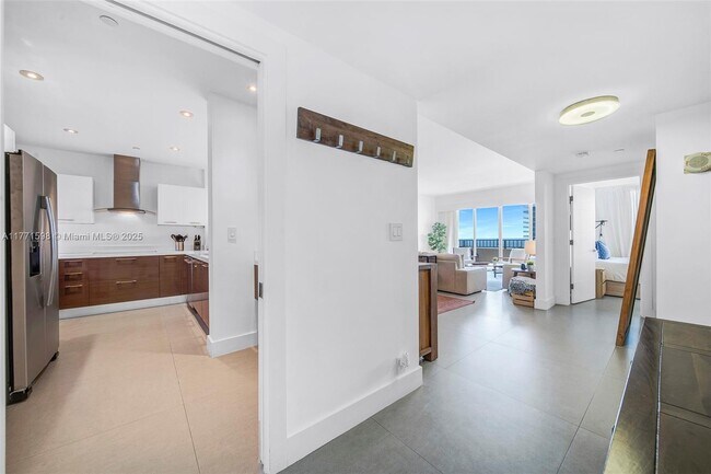 Photo - 201 Crandon Blvd Unit 827