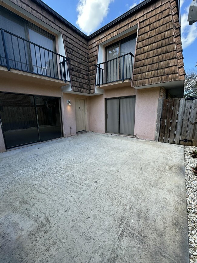 Photo - 1924 19th Ln Townhome