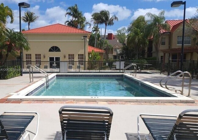 Photo - 18304 NW 68th Ave Unit M