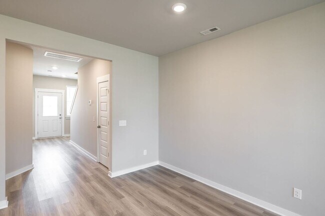 Photo - AVAILABLE NOW in Foxland Crossing