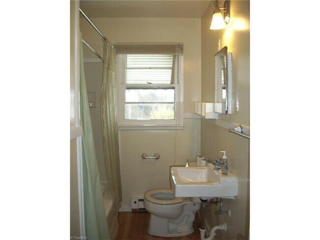 Photo - 3 Beds/1 Bath - COMING SOON!