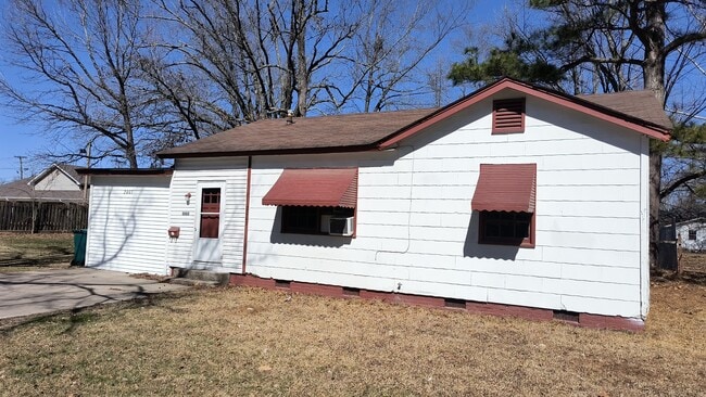 2003 W 28th Ave
