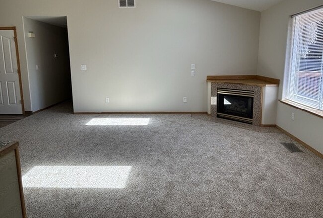 Photo - 3Bd/2Ba Single Story House - Available to View!