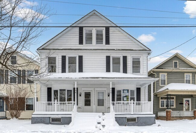 Building Photo - 398-400 N. Maple Ave Unit 400