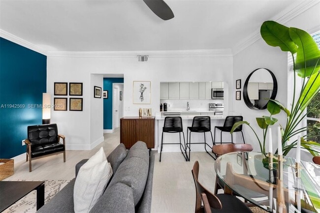 Photo - 1559 Michigan Ave Unit 301