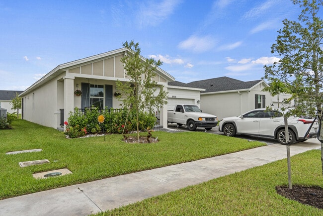 Photo - 8906 Dahlia Cir
