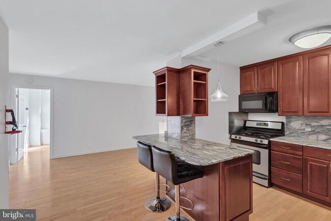 2401 H St NW