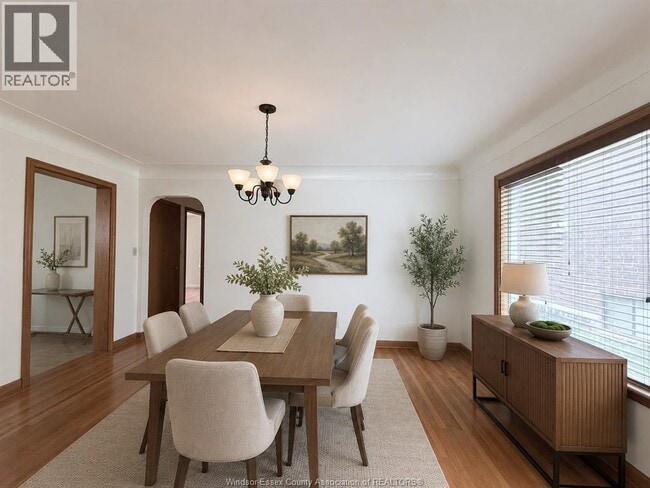 Photo - 610 N Talbot Rd