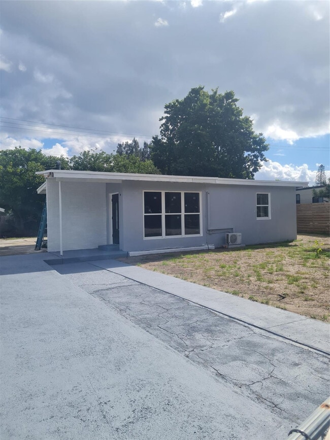 Photo - 4390 NE 15th Terrace