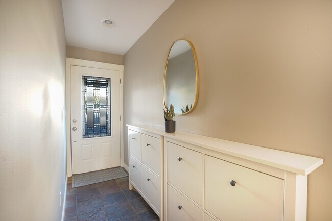 Photo - 115 N 46th St