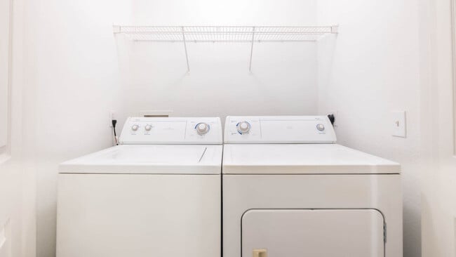 In-home Washer and Dryer - City Pointe