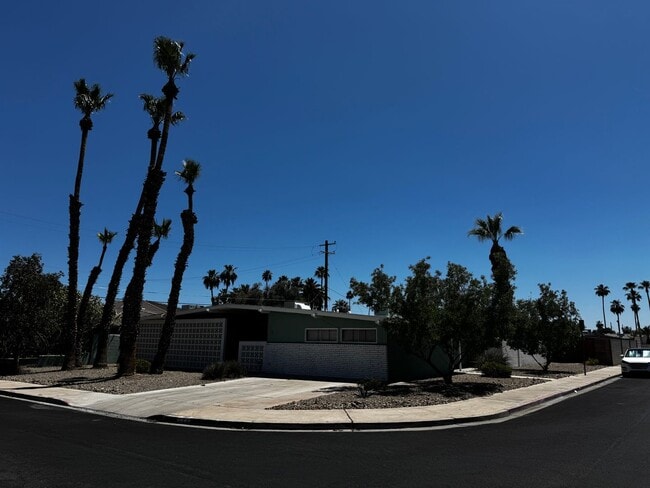 Building Photo - Mid-Century Home with Pool – Heart of Vegas